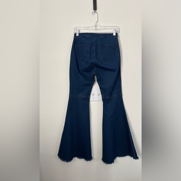 Forever 21 extra wide bell bottom jeans size M - Picture 2 of 3